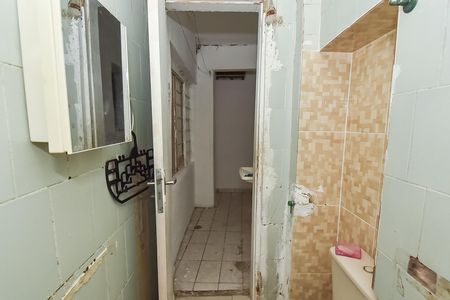 Casa à venda com 268m², 6 quartos e 1 vaga Casa à venda com 268m², 6 quartos e 1 vagaBanheiro 2