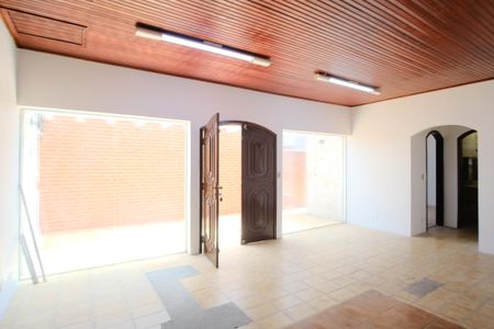 Sala de casa à venda com 4 quartos, 99m² em Chácara Califórnia, São Paulo