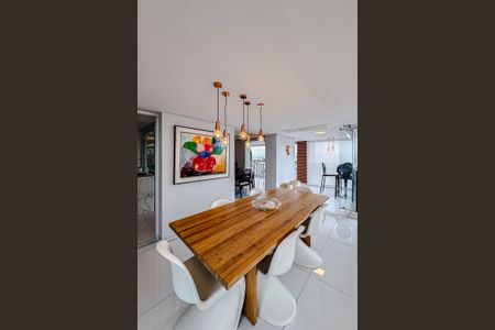 Apartamento à venda com 380m², 3 quartos e 6 vagasVaranda da Sala