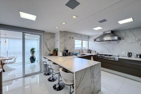 Apartamento à venda com 380m², 3 quartos e 6 vagasCozinha