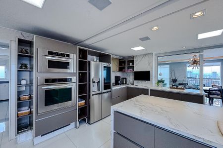 Apartamento à venda com 380m², 3 quartos e 6 vagasCozinha