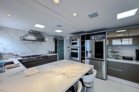 Apartamento à venda com 380m², 3 quartos e 6 vagasCozinha