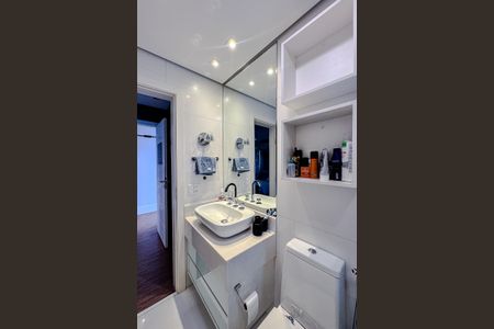 Apartamento à venda com 380m², 3 quartos e 6 vagasBanheiro da Suíte 2