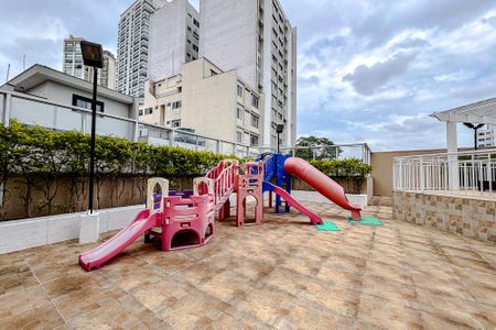 Apartamento à venda com 380m², 3 quartos e 6 vagasÁrea comum - Playground