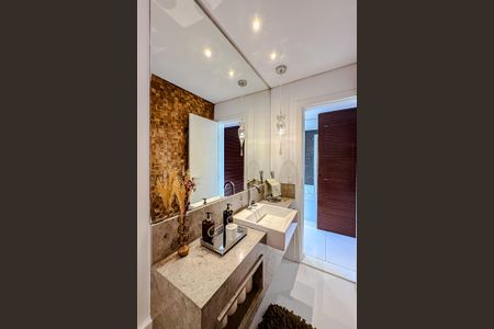 Apartamento à venda com 380m², 3 quartos e 6 vagasLavabo