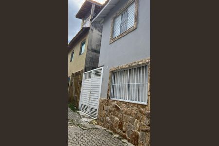 Casa de condomínio à venda com 68m², 2 quartos e 2 vagasFachada