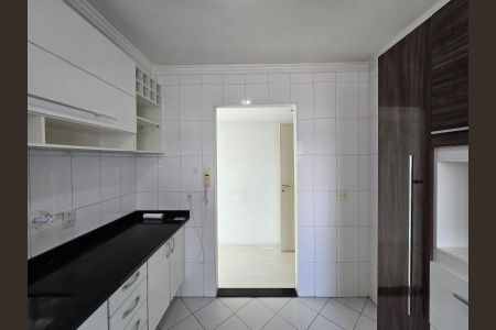 Apartamento para alugar com 64m², 2 quartos e 1 vagaCozinha 
