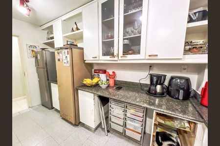 Apartamento à venda com 84m², 2 quartos e 1 vaga Apartamento à venda com 84m², 2 quartos e 1 vagaCozinha