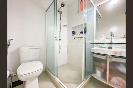 Apartamento à venda com 84m², 2 quartos e 1 vaga Apartamento à venda com 84m², 2 quartos e 1 vagaBanheiro