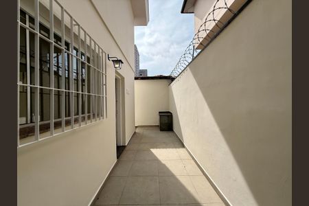 Casa à venda com 215m², 4 quartos e 3 vagas Casa à venda com 215m², 4 quartos e 3 vagasQuintal