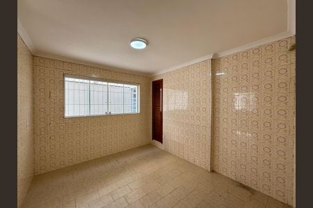 Casa à venda com 215m², 4 quartos e 3 vagas Casa à venda com 215m², 4 quartos e 3 vagasCopa