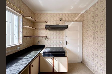 Casa à venda com 215m², 4 quartos e 3 vagas Casa à venda com 215m², 4 quartos e 3 vagasCozinha