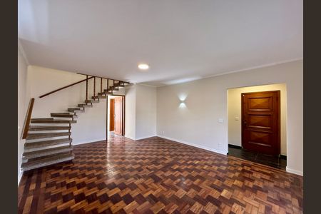 Sala de casa à venda com 4 quartos, 215m² em Jardim Aeroporto, São Paulo