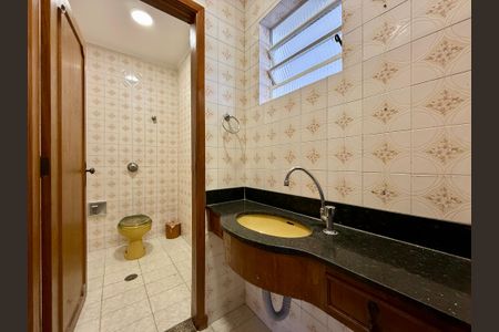 Casa à venda com 215m², 4 quartos e 3 vagas Casa à venda com 215m², 4 quartos e 3 vagasLavabo