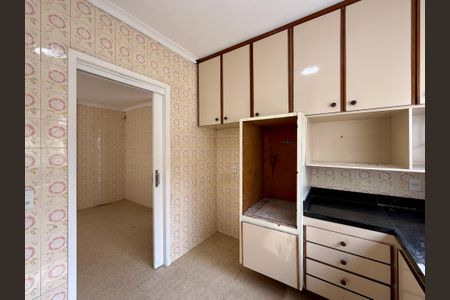 Casa à venda com 215m², 4 quartos e 3 vagas Casa à venda com 215m², 4 quartos e 3 vagasCozinha