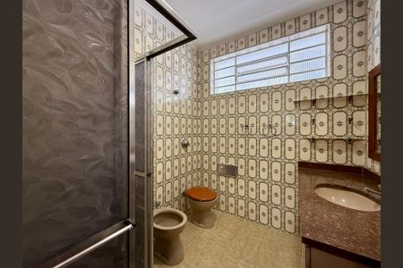 Casa à venda com 215m², 4 quartos e 3 vagas Casa à venda com 215m², 4 quartos e 3 vagasBanheiro Social