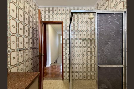 Casa à venda com 215m², 4 quartos e 3 vagas Casa à venda com 215m², 4 quartos e 3 vagasBanheiro Social