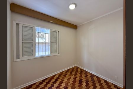 Casa à venda com 215m², 4 quartos e 3 vagas Casa à venda com 215m², 4 quartos e 3 vagasQuarto 2