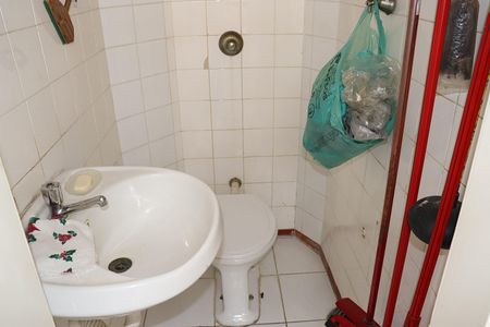 Apartamento à venda com 93m², 2 quartos e sem vagaBanheiro de serviço