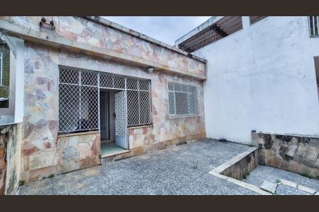 Casa para alugar com 110m², 2 quartos e 1 vagaFrente do imóvel 