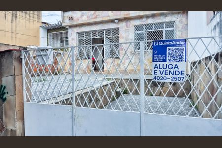 Casa para alugar com 110m², 2 quartos e 1 vagaFrente do imóvel  Plaquinha