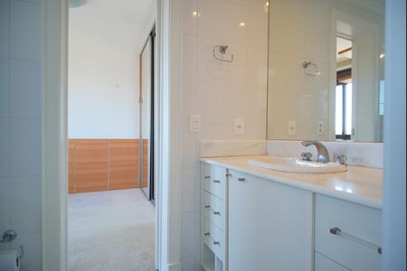 Apartamento para alugar com 130m², 3 quartos e 2 vagasBanheiro das Suítes Americanas