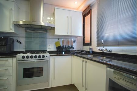 Apartamento para alugar com 130m², 3 quartos e 2 vagasCozinha