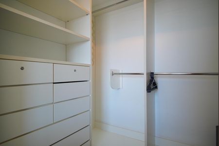 Apartamento para alugar com 130m², 3 quartos e 2 vagasCloset da Suíte 1