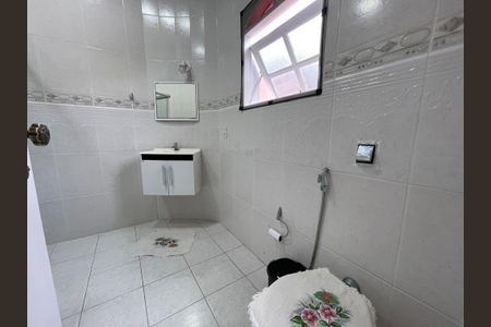 Casa à venda com 180m², 3 quartos e 3 vagasBanheiro do Quarto 1