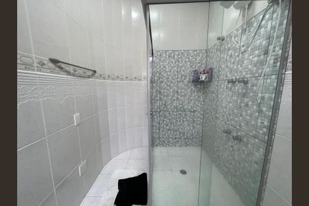 Casa à venda com 180m², 3 quartos e 3 vagasBanheiro do Quarto 1