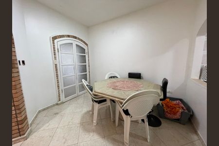 Casa à venda com 180m², 3 quartos e 3 vagasCozinha