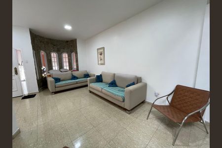 Sala de casa à venda com 3 quartos, 180m² em Jardim das Vertentes, São Paulo
