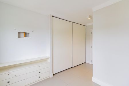 Apartamento para alugar com 80m², 2 quartos e 2 vagasQuarto Suíte