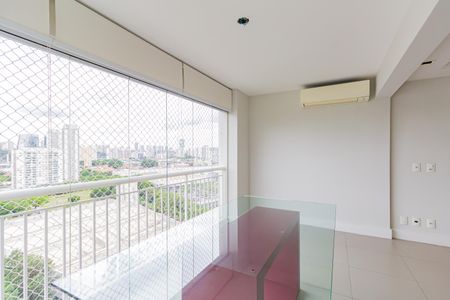 Apartamento para alugar com 80m², 2 quartos e 2 vagasVaranda
