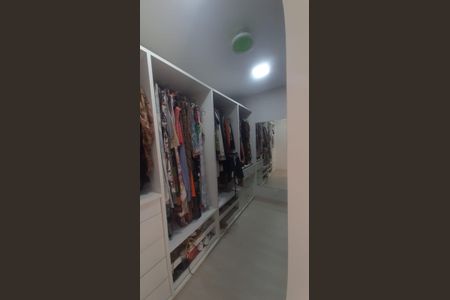 Apartamento para alugar com 338m², 3 quartos e 2 vagas Apartamento para alugar com 338m², 3 quartos e 2 vagasQuarto