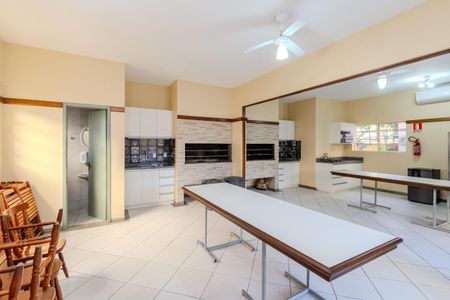 Apartamento à venda com 58m², 2 quartos e 1 vaga Apartamento à venda com 58m², 2 quartos e 1 vagaÁrea comum - Salão de festas