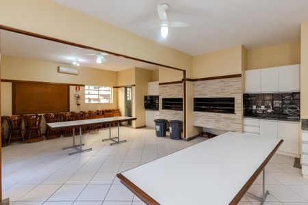 Apartamento à venda com 58m², 2 quartos e 1 vaga Apartamento à venda com 58m², 2 quartos e 1 vagaÁrea comum - Salão de festas