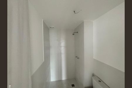 Apartamento à venda com 98m², 3 quartos e 1 vaga Apartamento à venda com 98m², 3 quartos e 1 vagaBanheiro