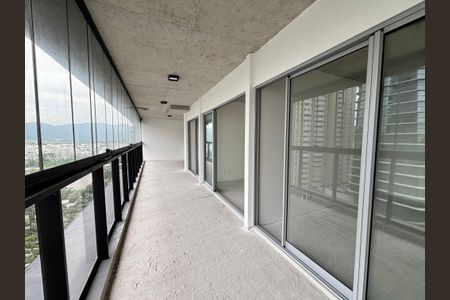 Apartamento à venda com 98m², 3 quartos e 1 vaga Apartamento à venda com 98m², 3 quartos e 1 vagaVaranda