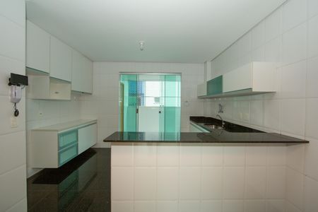 Apartamento para alugar com 110m², 3 quartos e 2 vagas Apartamento para alugar com 110m², 3 quartos e 2 vagasCOZINHA