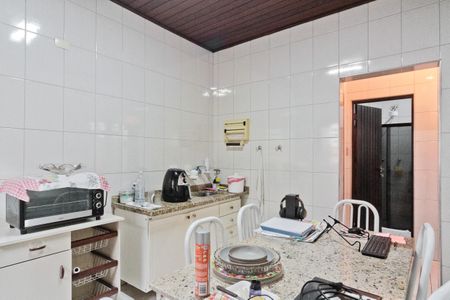 Casa à venda com 230m², 3 quartos e 2 vagas