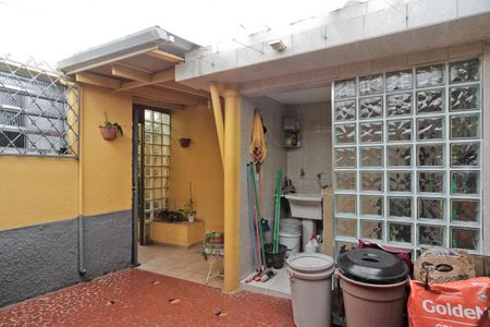 Casa à venda com 230m², 3 quartos e 2 vagas