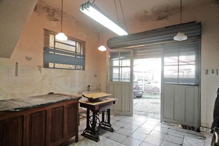 Casa à venda com 230m², 3 quartos e 2 vagas