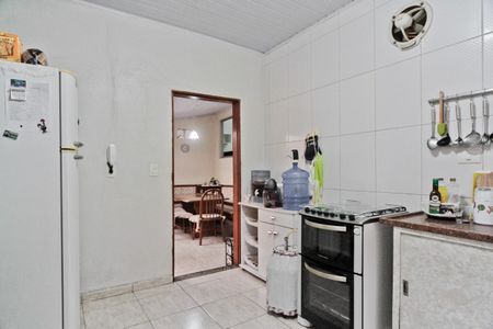 Casa à venda com 230m², 3 quartos e 2 vagas