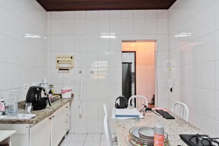 Casa à venda com 230m², 3 quartos e 2 vagas