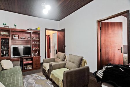 Casa à venda com 230m², 3 quartos e 2 vagas