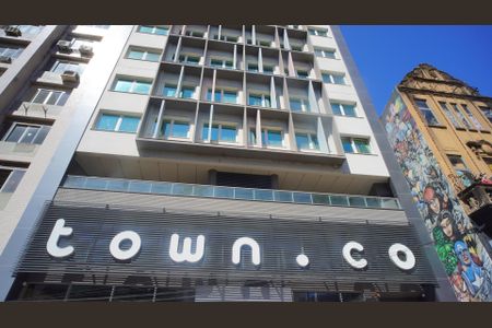 Studio para alugar com 25m², 1 quarto e sem vaga Studio para alugar com 25m², 1 quarto e sem vagaFachada