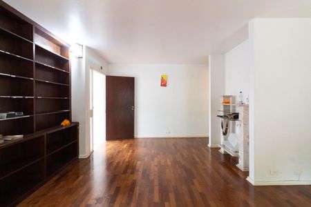 Casa para alugar com 317m², 4 quartos e 2 vagasSala