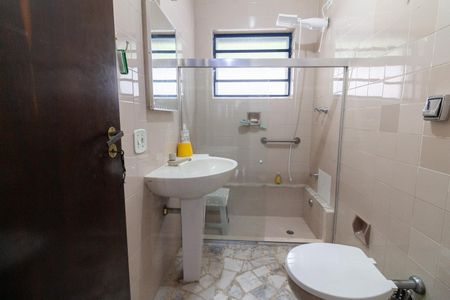 Casa para alugar com 317m², 4 quartos e 2 vagasBanheiro da Suíte