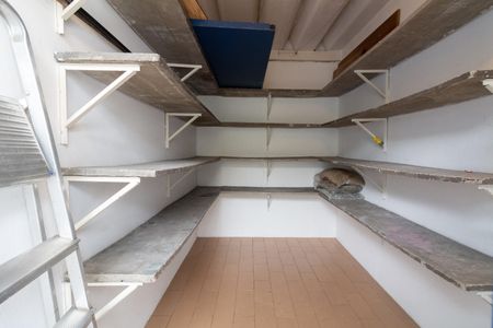 Casa para alugar com 317m², 4 quartos e 2 vagasDeposito